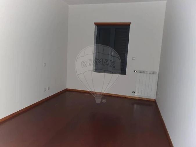 Apartamento T3 para Venda em Vilar de Andorinho Foto 6