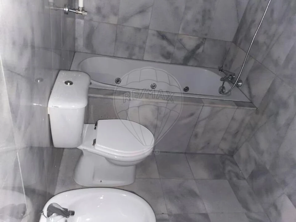 Apartamento T3 para Venda em Vilar de Andorinho Foto 7