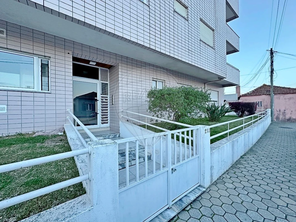 Apartamento T2 para Venda em Canidelo Foto 1