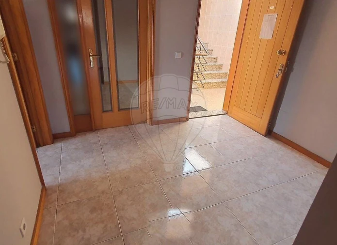 Apartamento T3 para Venda em Pedroso e Seixezelo Foto 3