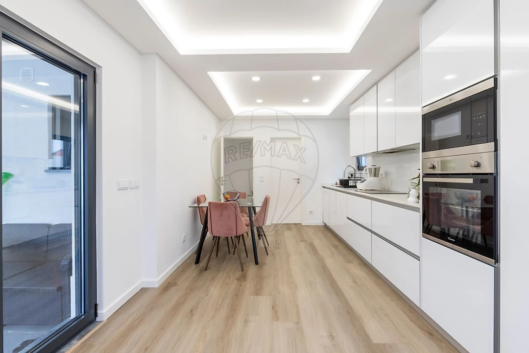 Moradia T2 para Venda em Silveira Foto 12