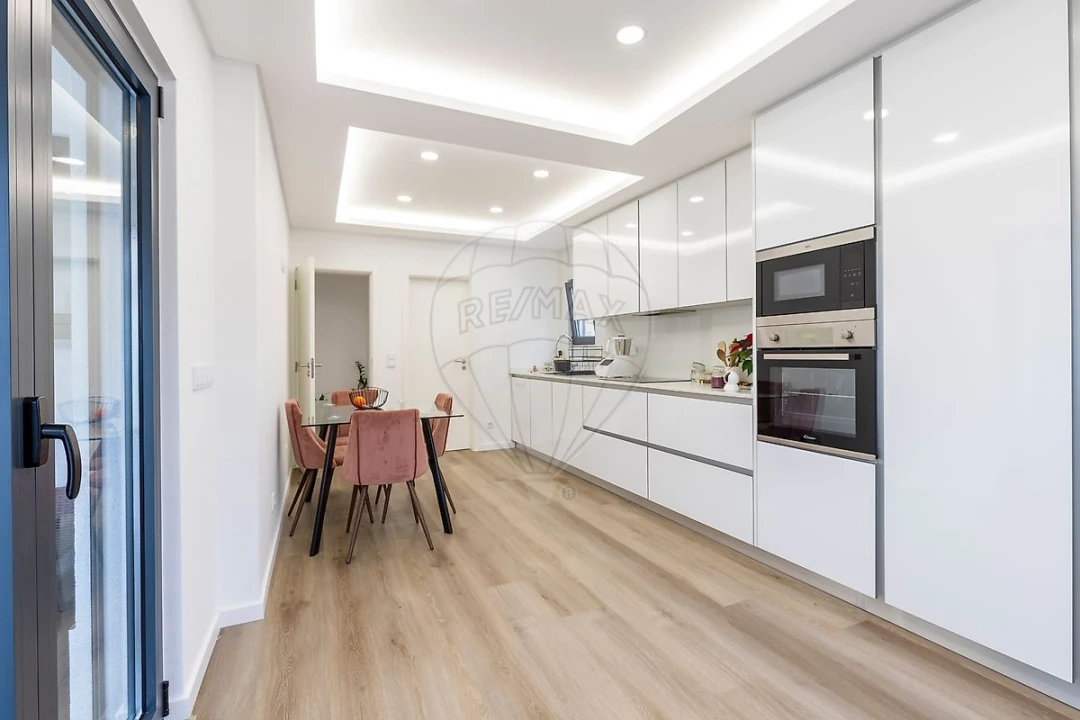 Moradia T2 para Venda em Silveira Foto 14