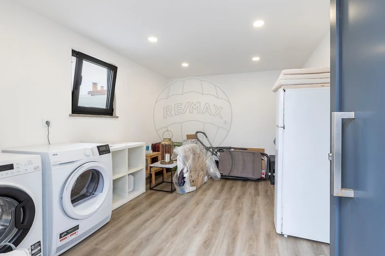 Moradia T2 para Venda em Silveira Foto 31