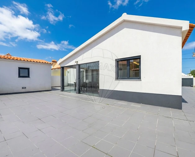 Moradia T2 para Venda em Silveira Foto 28