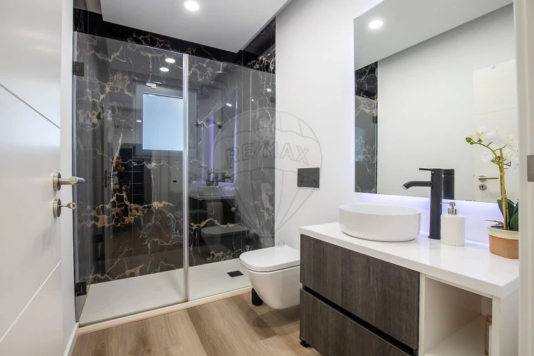 Moradia T2 para Venda em Silveira Foto 16