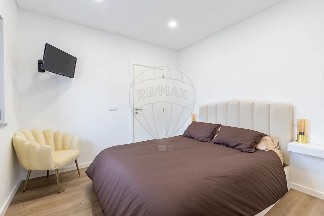 Moradia T2 para Venda em Silveira Foto 22