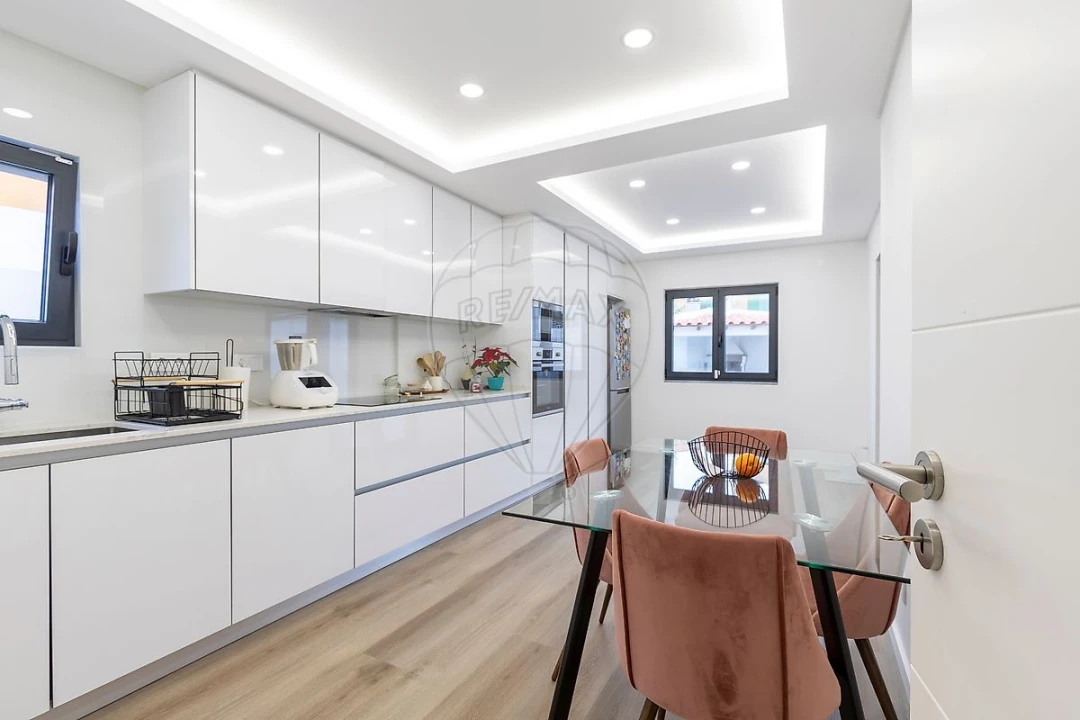 Moradia T2 para Venda em Silveira Foto 11