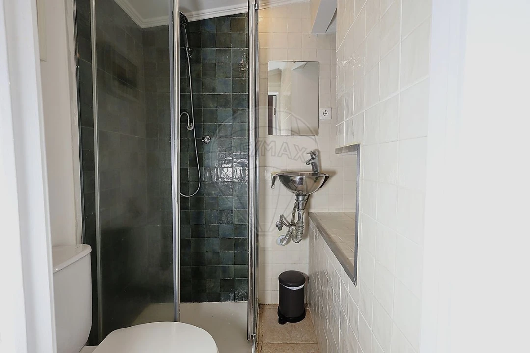 Apartamento T1 para Venda em Santa Maria Maior Foto 7