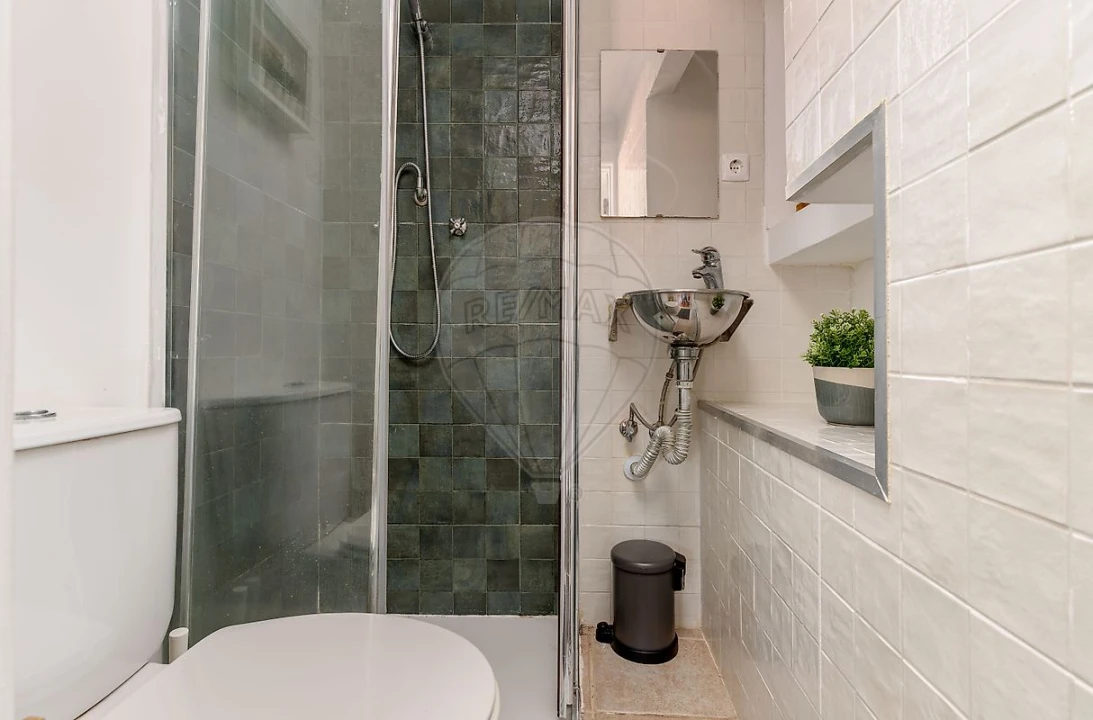 Apartamento T1 para Venda em Santa Maria Maior Foto 3