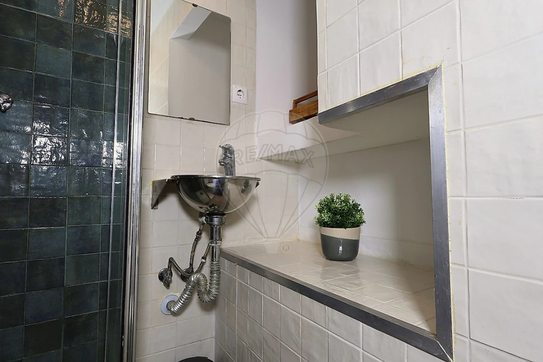 Apartamento T1 para Venda em Santa Maria Maior Foto 8
