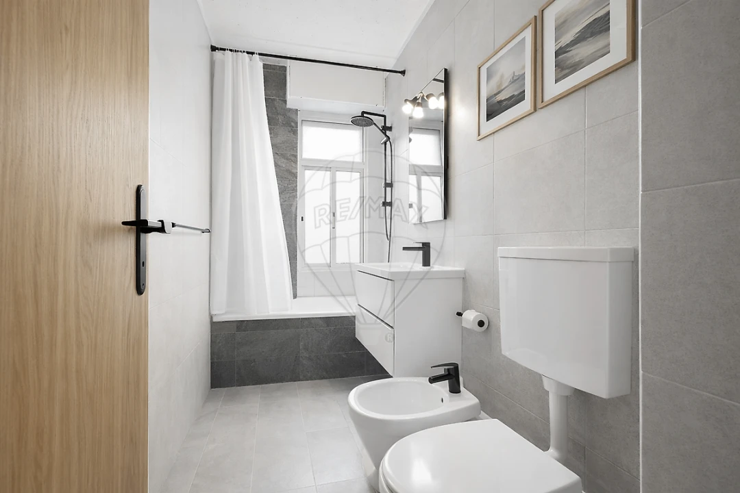 Apartamento T3 para Venda em Santo António dos Cavaleiros e Frielas Foto 23