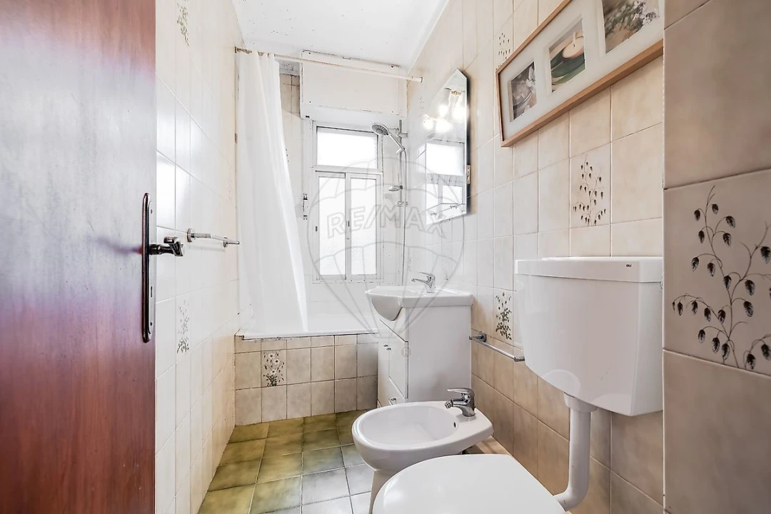 Apartamento T3 para Venda em Santo António dos Cavaleiros e Frielas Foto 22