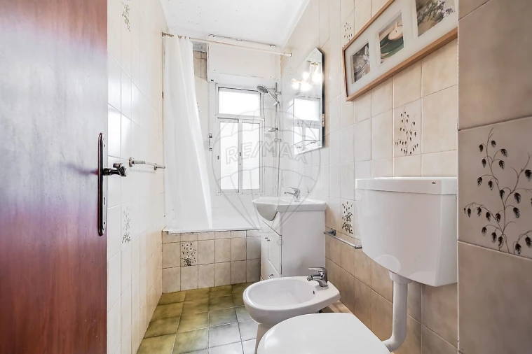 Apartamento T3 para Venda em Santo António dos Cavaleiros e Frielas Foto 22