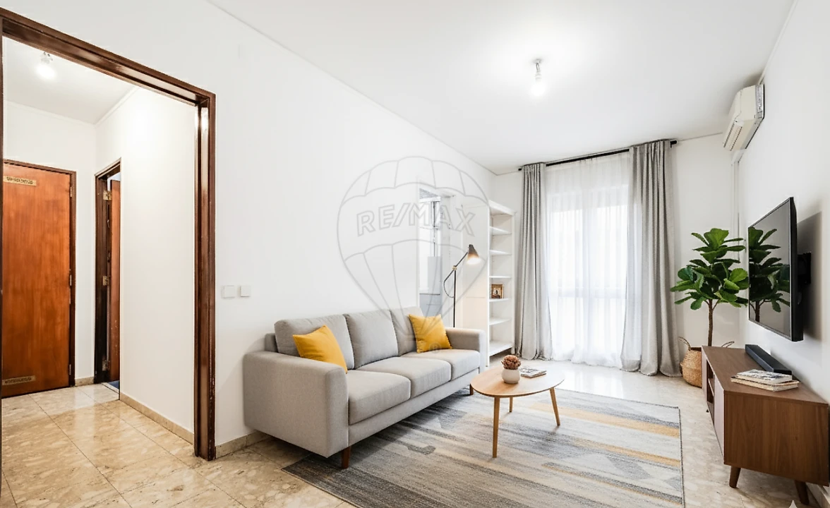 Apartamento T3 para Venda em Santo António dos Cavaleiros e Frielas Foto 4