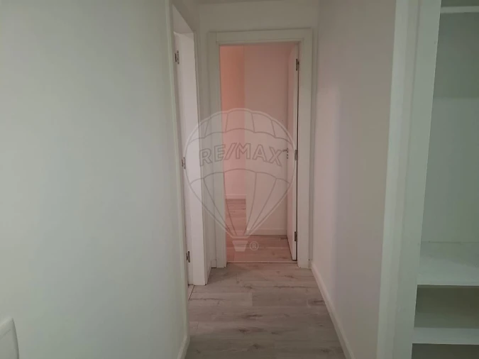Apartamento T3 para Arrendamento em Algés, Linda-A-Velha e Cruz Quebrada-Dafundo Foto 7