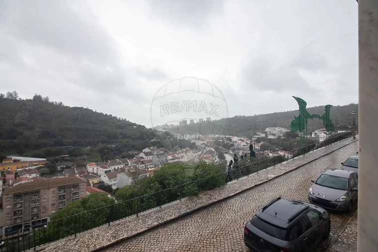 Moradia T1 para Venda em Alenquer (Santo Estêvão e Triana) Foto 15