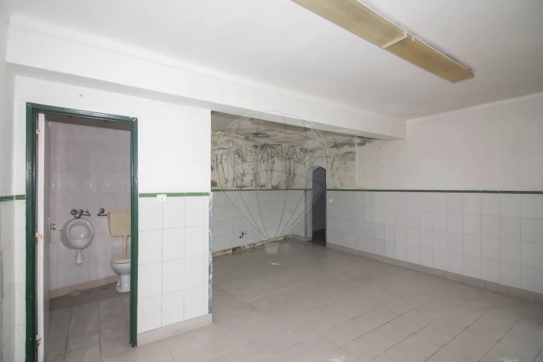 Moradia T1 para Venda em Alenquer (Santo Estêvão e Triana) Foto 9