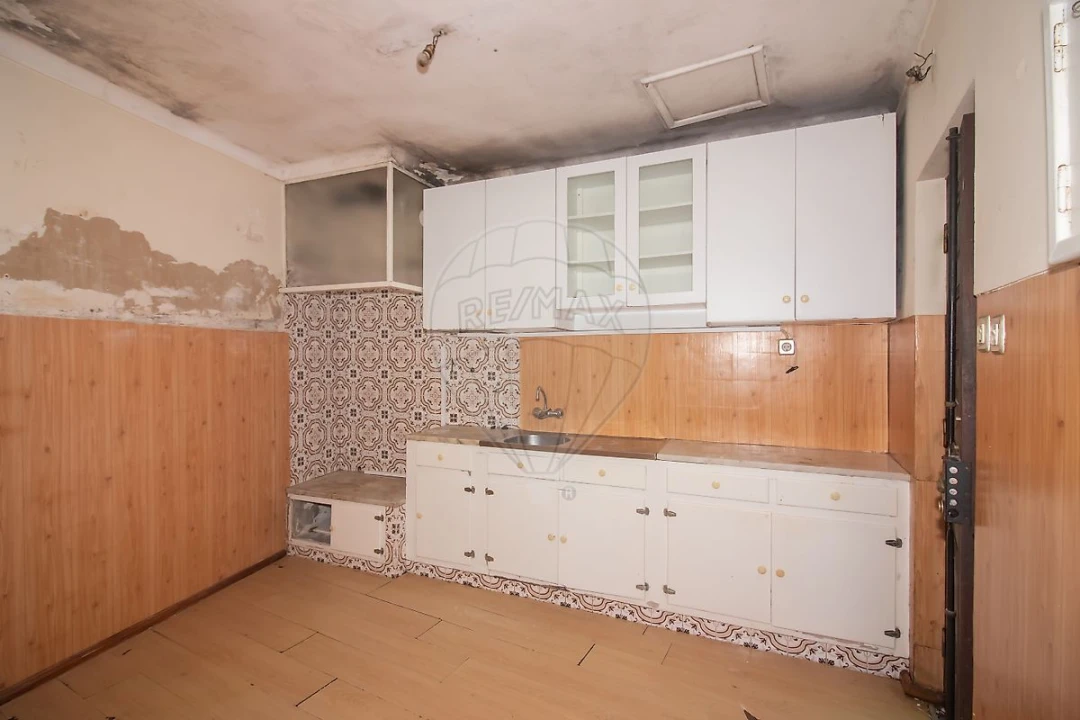 Moradia T1 para Venda em Alenquer (Santo Estêvão e Triana) Foto 3