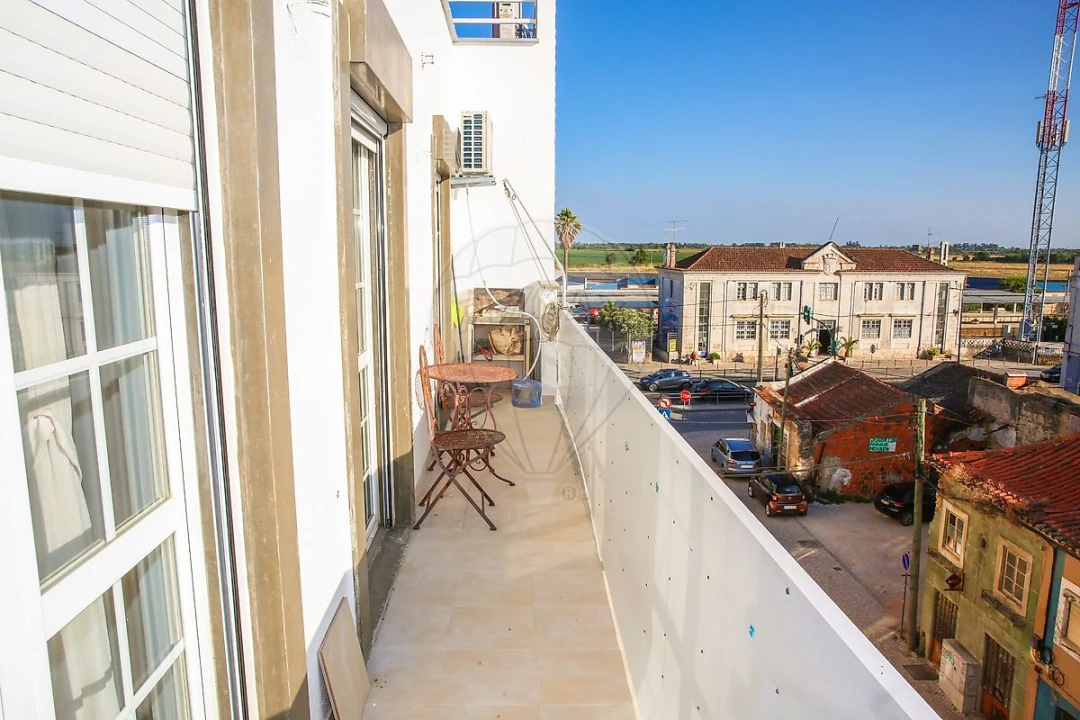 Apartamento T2 para Arrendamento em Azambuja Foto 22