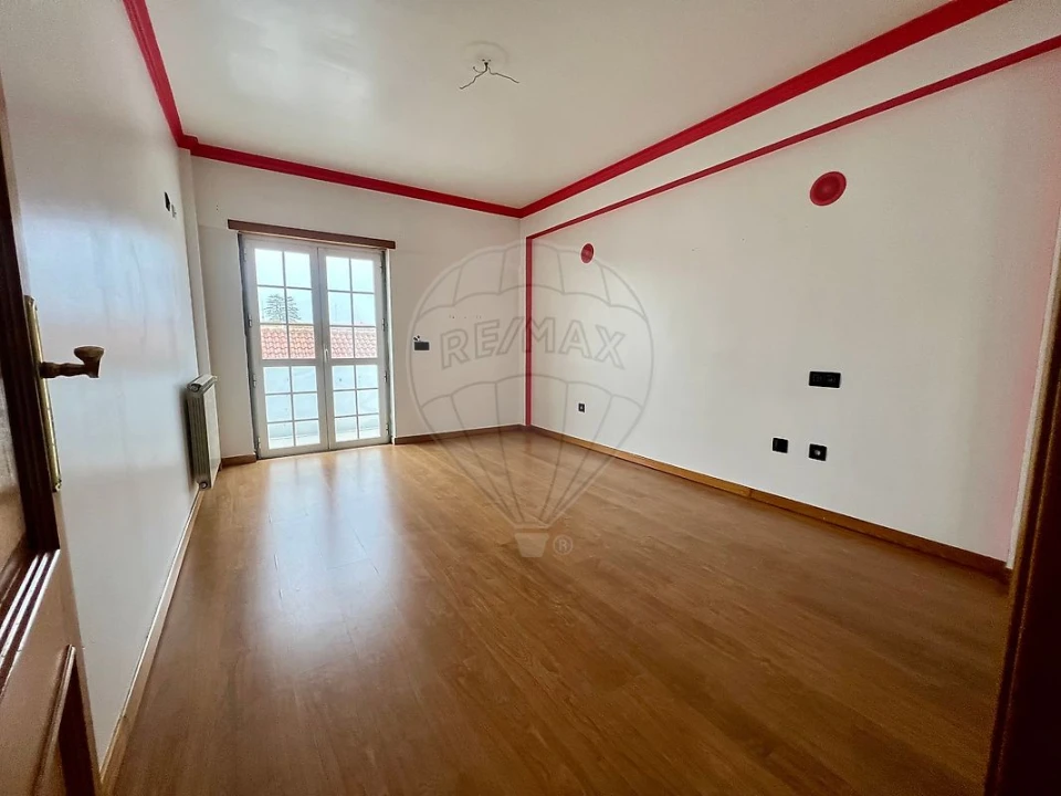 Apartamento T2 para Arrendamento em Azambuja Foto 15