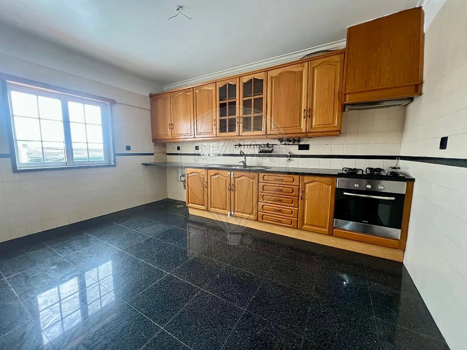 Apartamento T2 para Arrendamento em Azambuja Foto 6