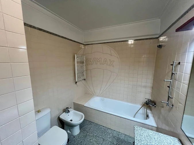 Apartamento T2 para Arrendamento em Azambuja Foto 19