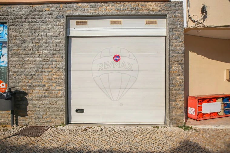 Apartamento T2 para Arrendamento em Azambuja Foto 24