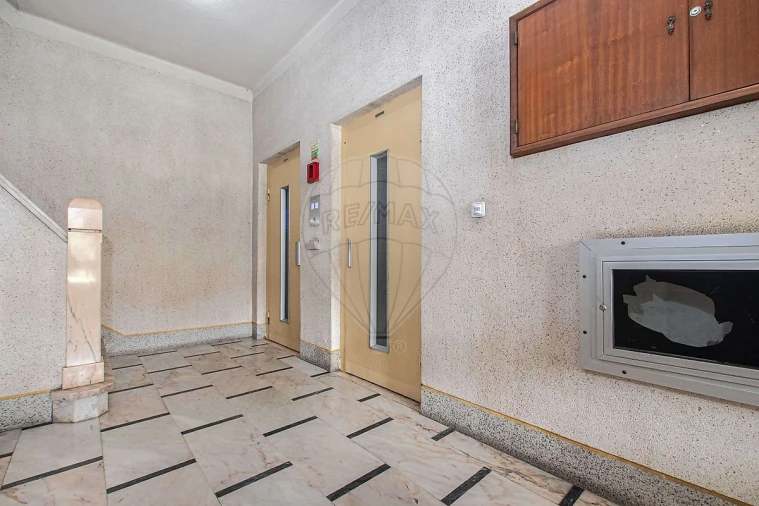 Apartamento T2 para Venda em Odivelas Foto 16