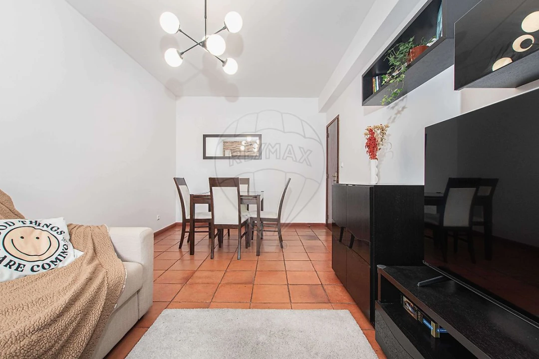 Apartamento T2 para Venda em Odivelas Foto 9