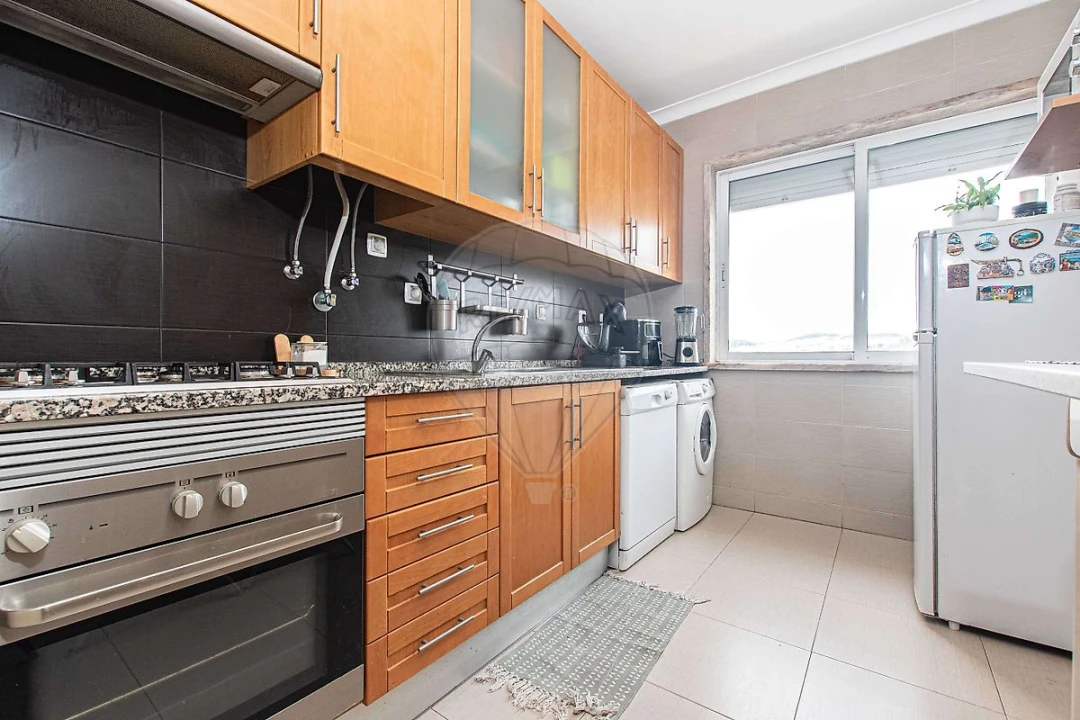 Apartamento T2 para Venda em Odivelas Foto 1