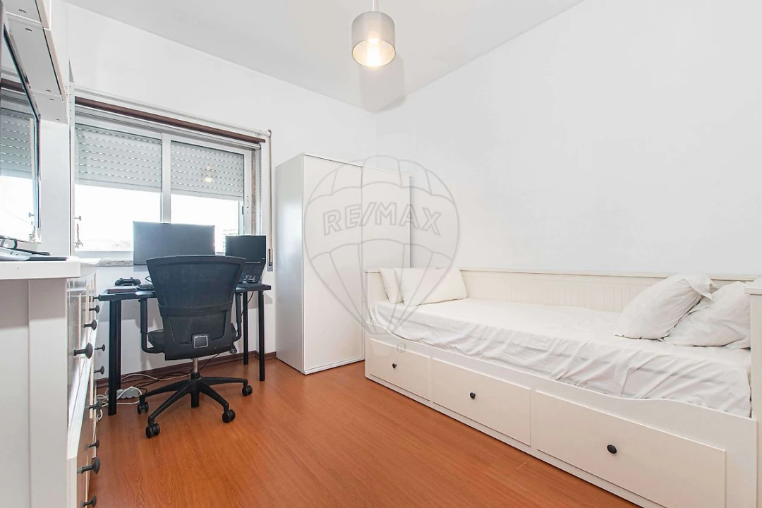 Apartamento T2 para Venda em Odivelas Foto 13