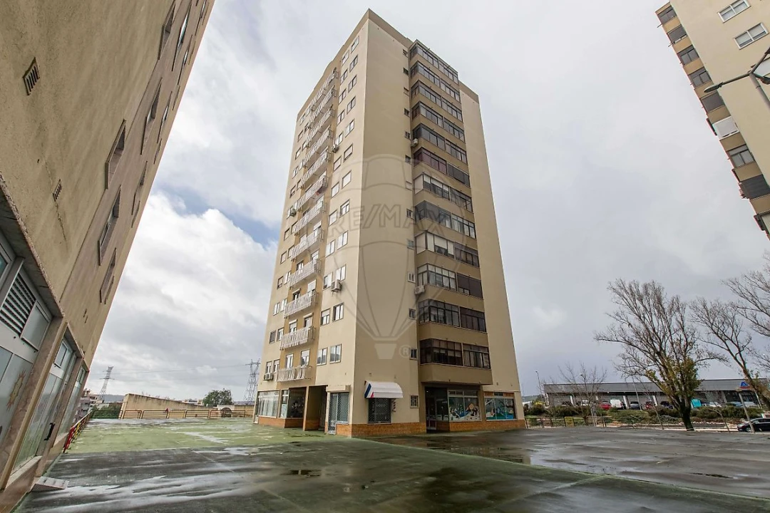 Apartamento T2 para Venda em Odivelas Foto 18