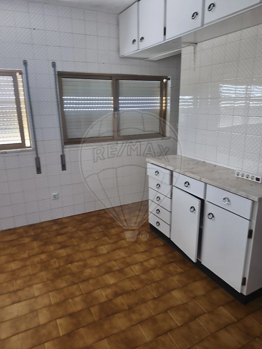 Moradia T8 para Venda em Silvalde Foto 19