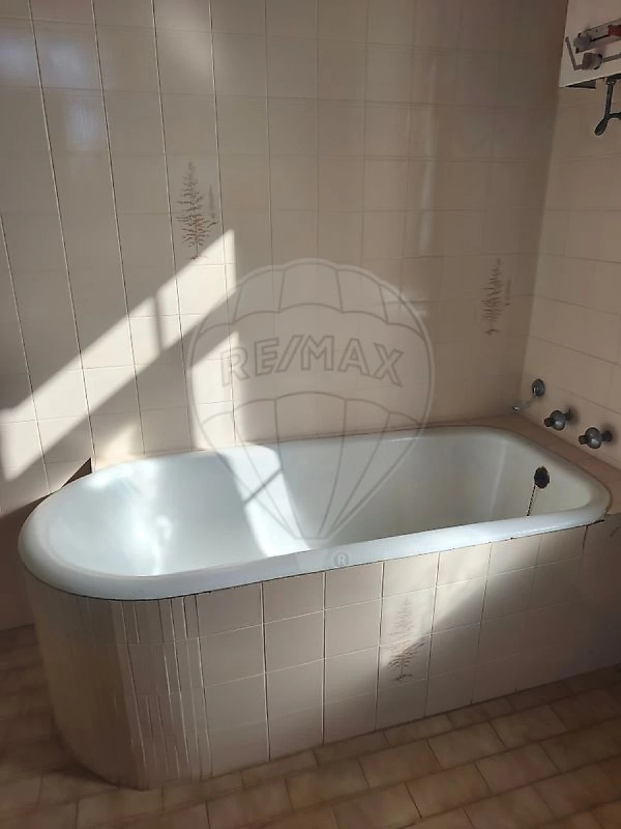 Moradia T8 para Venda em Silvalde Foto 17