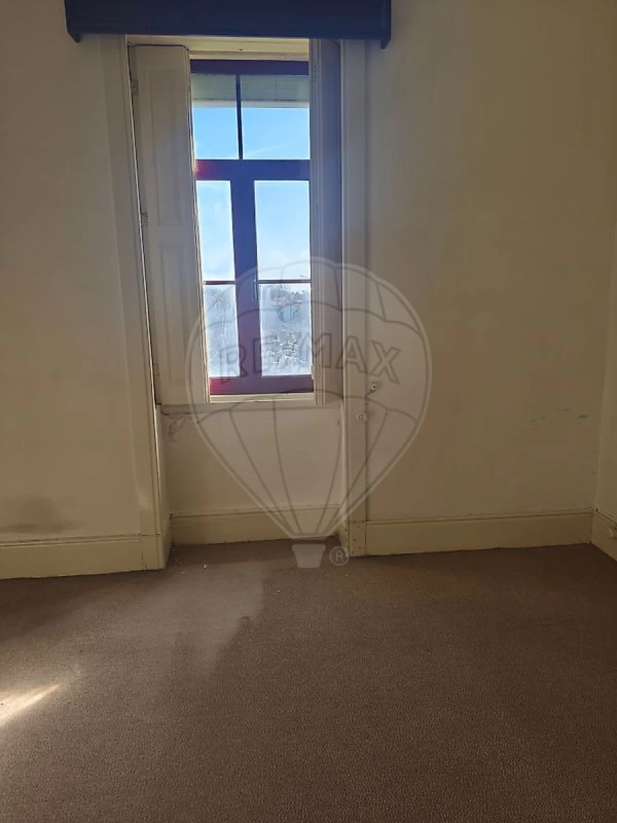 Moradia T8 para Venda em Silvalde Foto 18