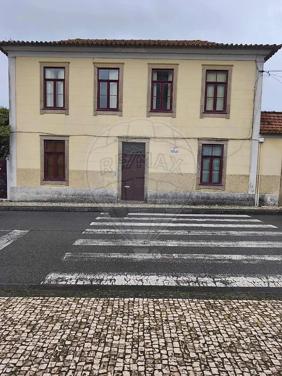 Moradia T8 para Venda em Silvalde Foto 2