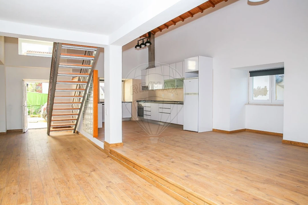 Moradia T2 para Venda em Azambuja Foto 3