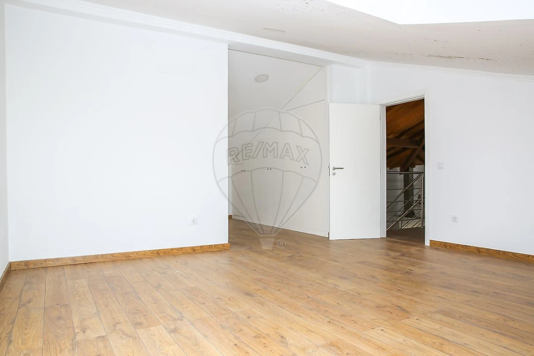 Moradia T2 para Venda em Azambuja Foto 18