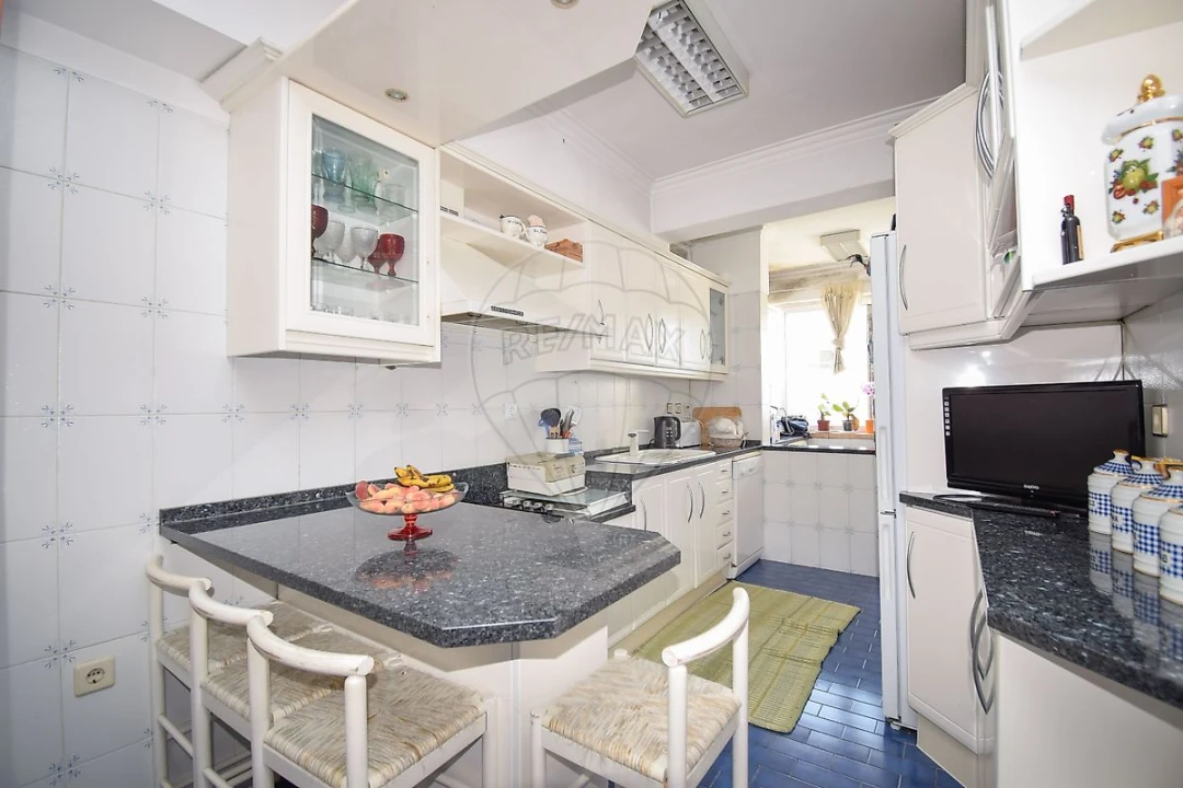 Apartamento T3 para Venda em São Domingos de Rana Foto 9