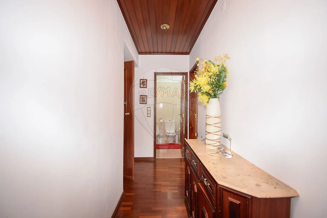 Apartamento T3 para Venda em São Domingos de Rana Foto 12