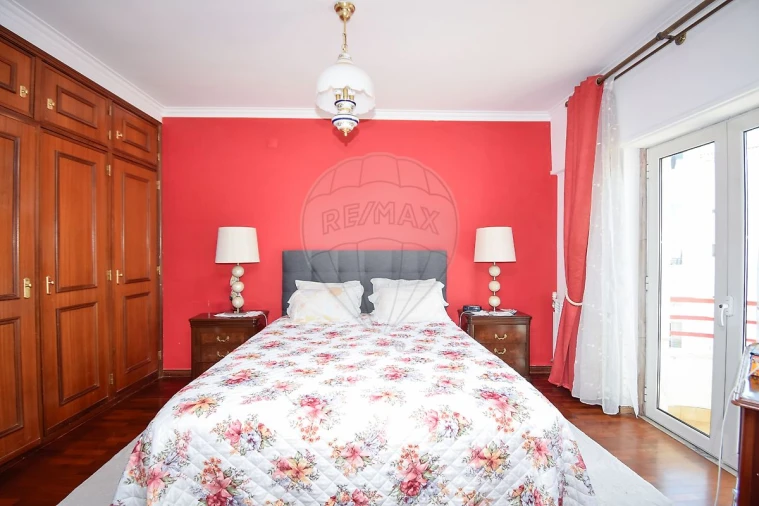 Apartamento T3 para Venda em São Domingos de Rana Foto 17