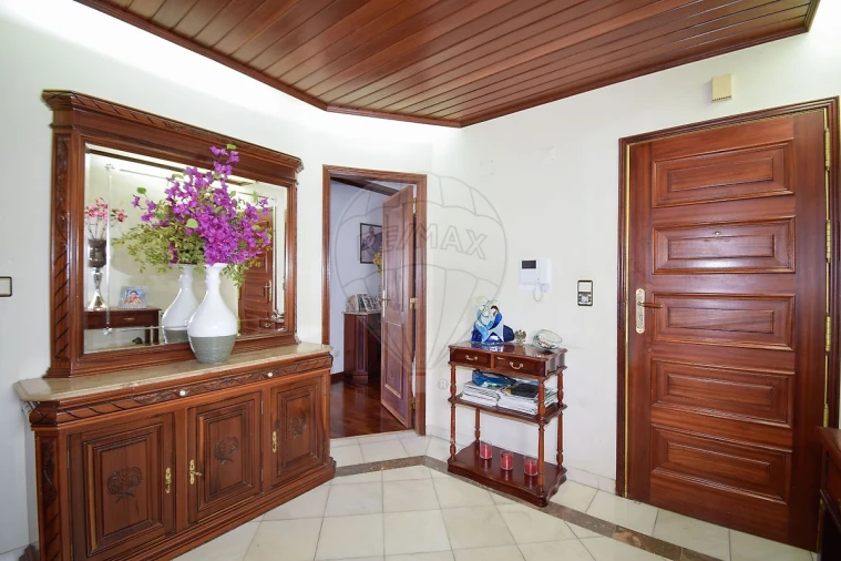 Apartamento T3 para Venda em São Domingos de Rana Foto 2