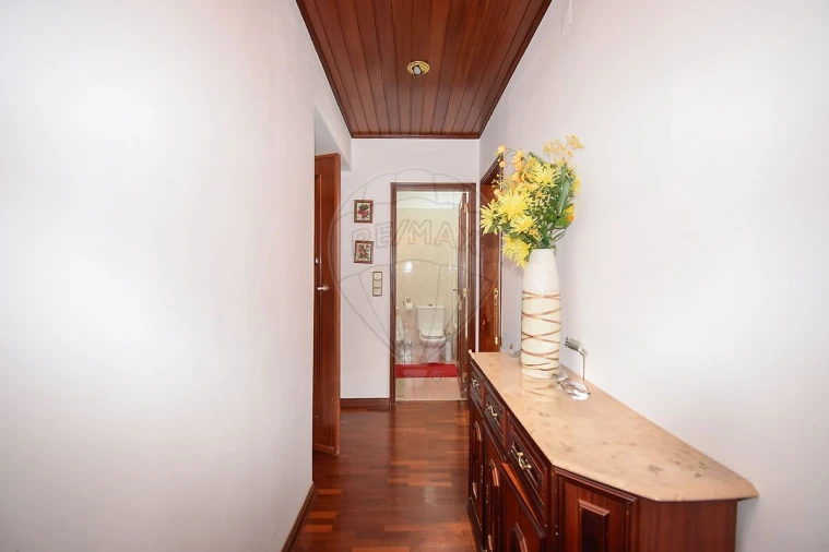 Apartamento T3 para Venda em São Domingos de Rana Foto 12