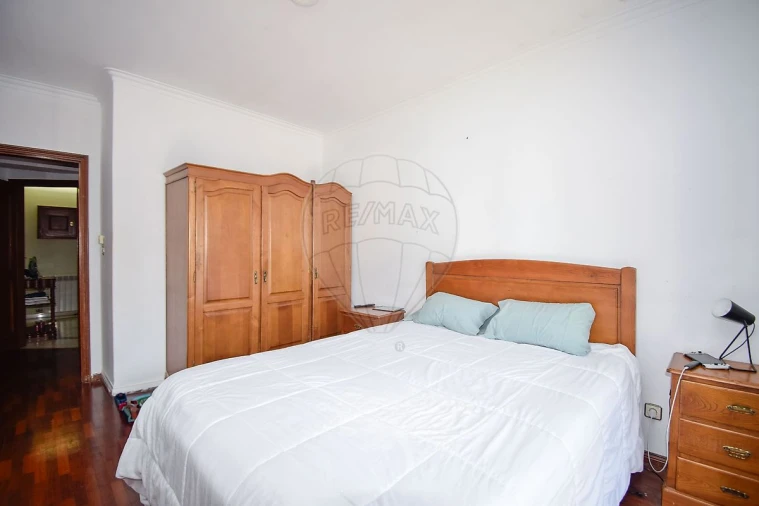 Apartamento T3 para Venda em São Domingos de Rana Foto 21