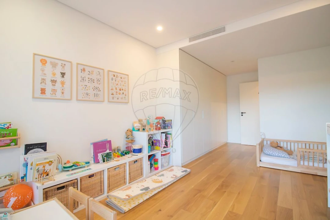 Apartamento T4 para Venda em Algés, Linda-A-Velha e Cruz Quebrada-Dafundo Foto 14