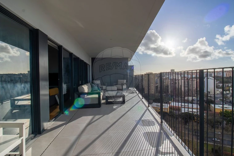 Apartamento T4 para Venda em Algés, Linda-A-Velha e Cruz Quebrada-Dafundo Foto 9