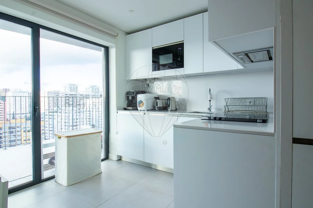 Apartamento T4 para Venda em Algés, Linda-A-Velha e Cruz Quebrada-Dafundo Foto 4