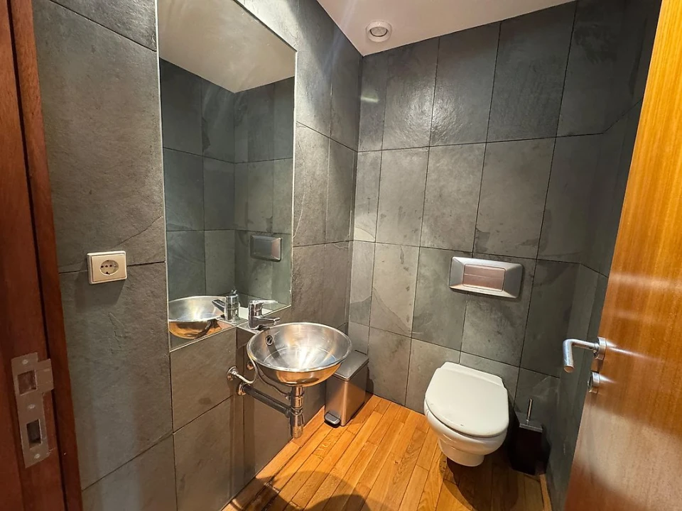 Apartamento T3 para Arrendamento em Lordelo do Ouro e Massarelos Foto 9