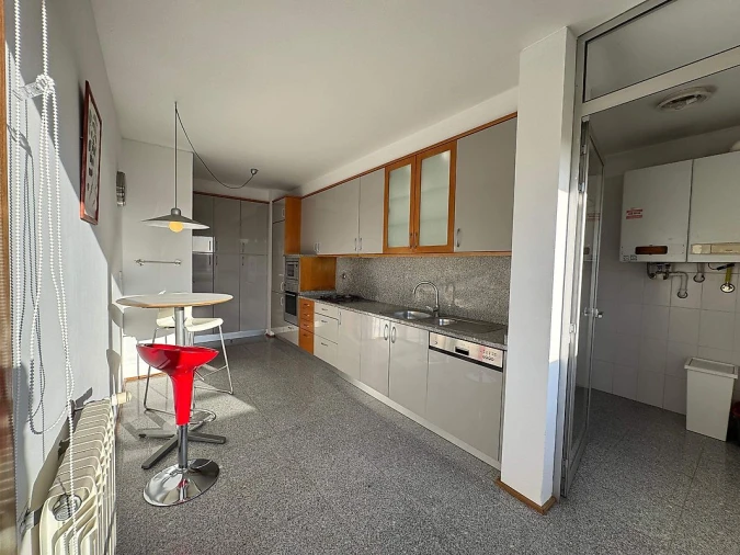 Apartamento T3 para Arrendamento em Lordelo do Ouro e Massarelos Foto 6