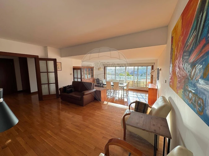 Apartamento T3 para Arrendamento em Lordelo do Ouro e Massarelos Foto 2